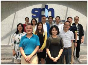 新加坡公司在上海办事处 来自上海、深圳、宁波、厦门的培训班在 瑞科教育集团的香港总部、新加坡国际人才交流