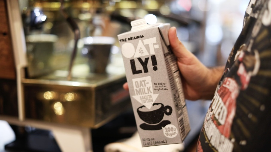 新加坡各公司收入 OATLY 2021收入超6亿美元，CEO说这是创纪录的一年