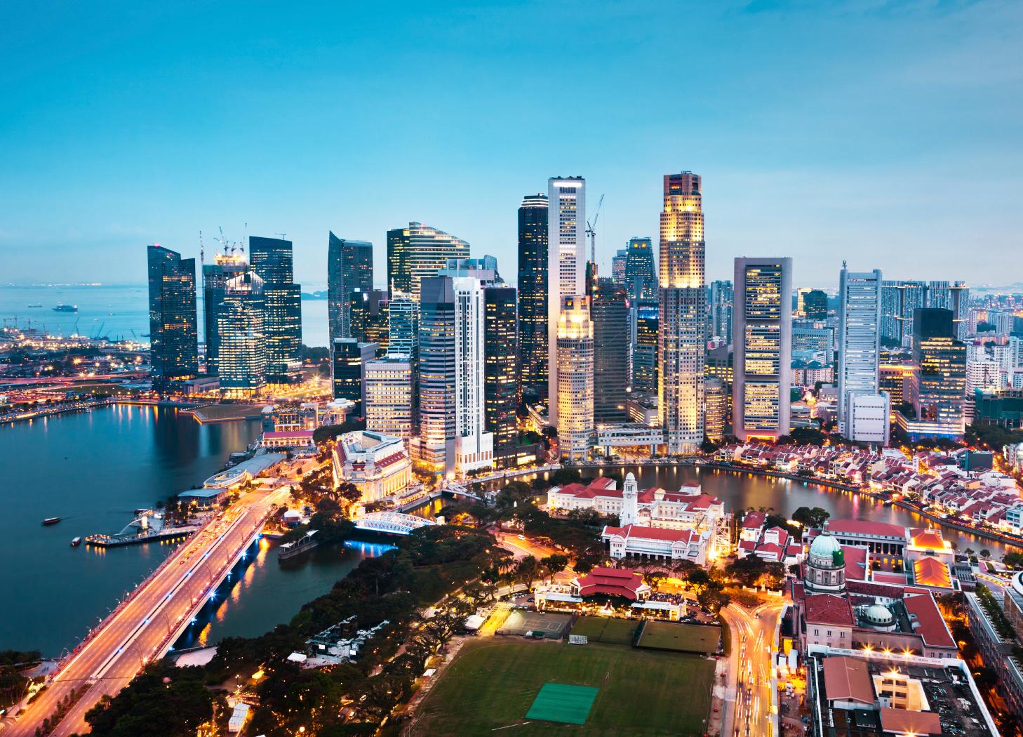 华人出国打工者告诉你，在新加坡工作生活是一种怎样的体验？(广东新加坡公司怎么选)