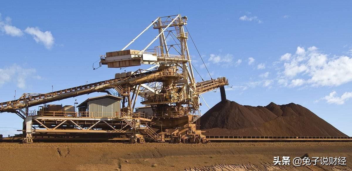先是铁矿石市场被抢、接着中企拿下全球最大铁矿石矿场，澳洲慌了(新加坡最大的矿公司)