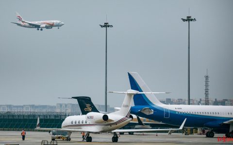 奔赴“蓝天盛会”，双流航空产业招商专班参加珠海航展(新加坡航空上海公司)