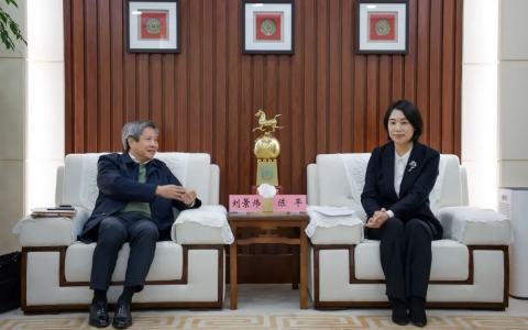 广州新科宇航来鄂州考察洽谈投资合作事宜 陈平会见刘景炜一行(新加坡新科宇航公司待遇)