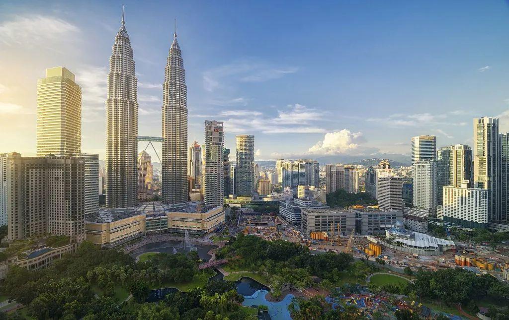 2022年全球生活费最高城市，新加坡纽约并列第一