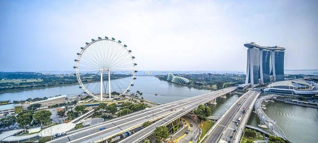 2022年全球生活费最高城市，新加坡纽约并列第一