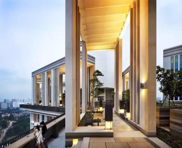 世界最高“拼装”摩天大楼：在马来西亚造好，运到新加坡再组装(新加坡室内装修施工公司)