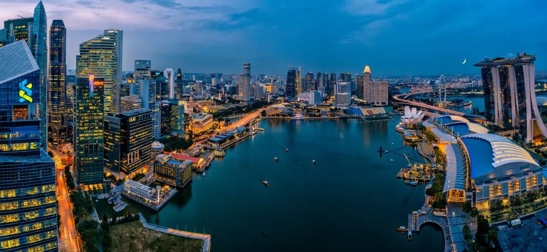 新加坡中心 | 优势与难度并存：新加坡投资移民路径解析(新加坡公司注册条件和优势)