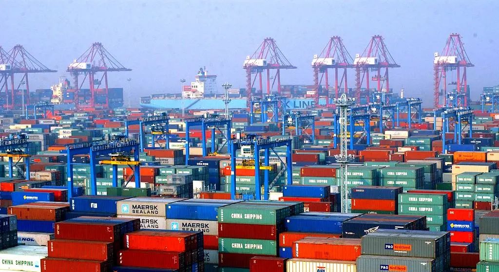 对标新加坡港、上海港的航运服务和综合环境——宁波舟山港，进击在夺冠路上(新加坡海运公司怎么样啊)