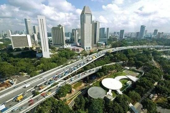 全球养车最贵城市放大招！在新加坡想买车的人已哭晕...(新加坡公司购车)