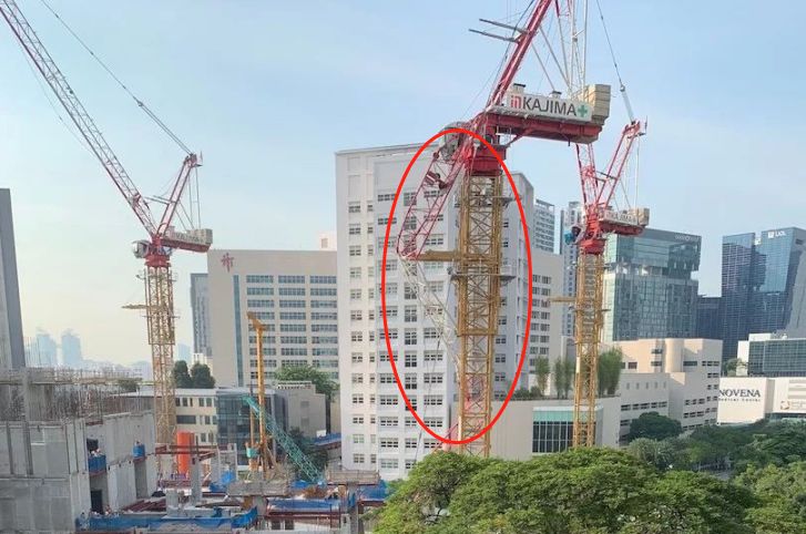 (11月4日)早上，新加坡诺维娜的一处工地的塔吊发生坍塌事故，导致一死一伤!(新加坡塔吊公司)