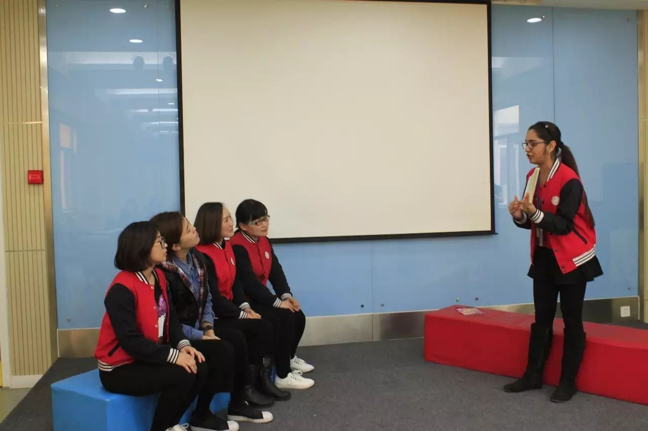 【园内培训】新加坡环球教育集团教研员走进蒙养幼儿园(新加坡公司培训)
