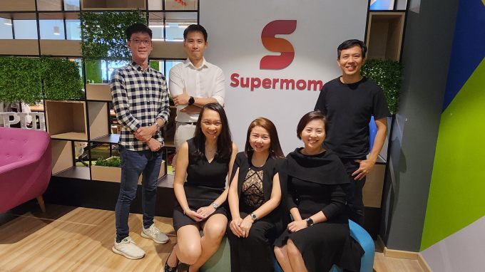 Qualgro 与 Jeremy Soh 和 Neo WeiSheng 以及 Supermom 创始人 Rebecca Koh、Joan Ong、Lynn Yeoh 和 Luke Lim 合作
