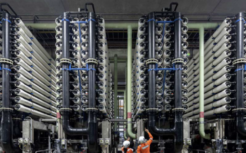 运用水处理技术实现城市水源自给｜新加坡吉宝滨海东海水淡化厂(新加坡海湾能源公司)