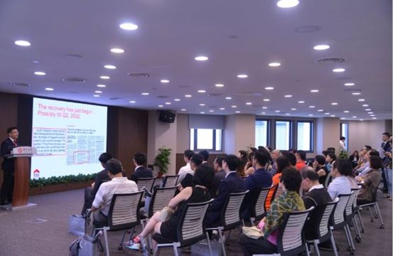 中国银行新加坡分行成功举办 “2018中银财富管理——房地产市场讲座”(新加坡本地拍卖公司)
